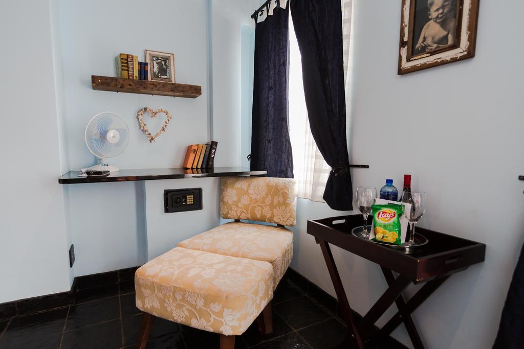 Sweet Lemon Boutique Bed & Breakfast Cape Town Exterior photo